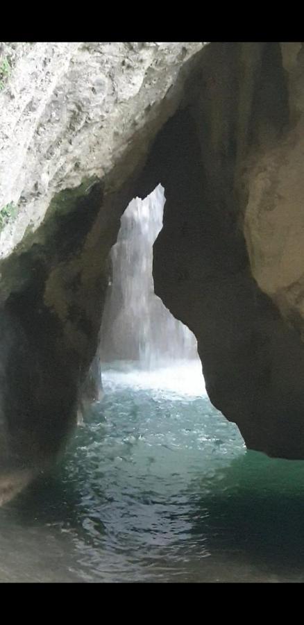 La Musa Del Poeta Quesada Bagian luar foto
